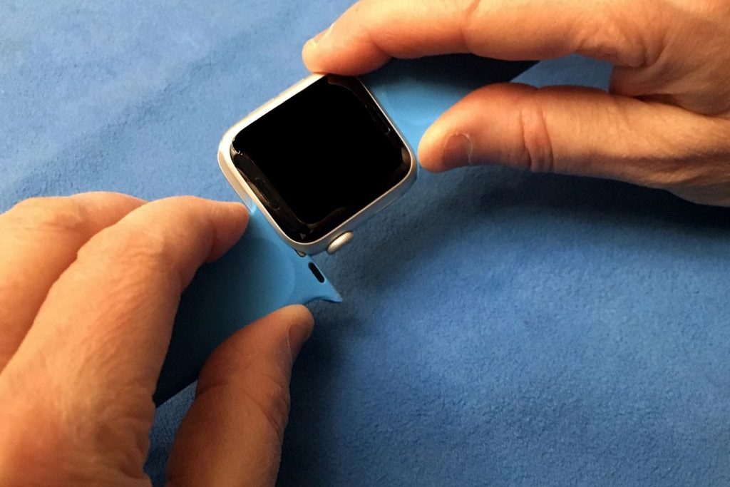 How to Remove Apple Watch Band