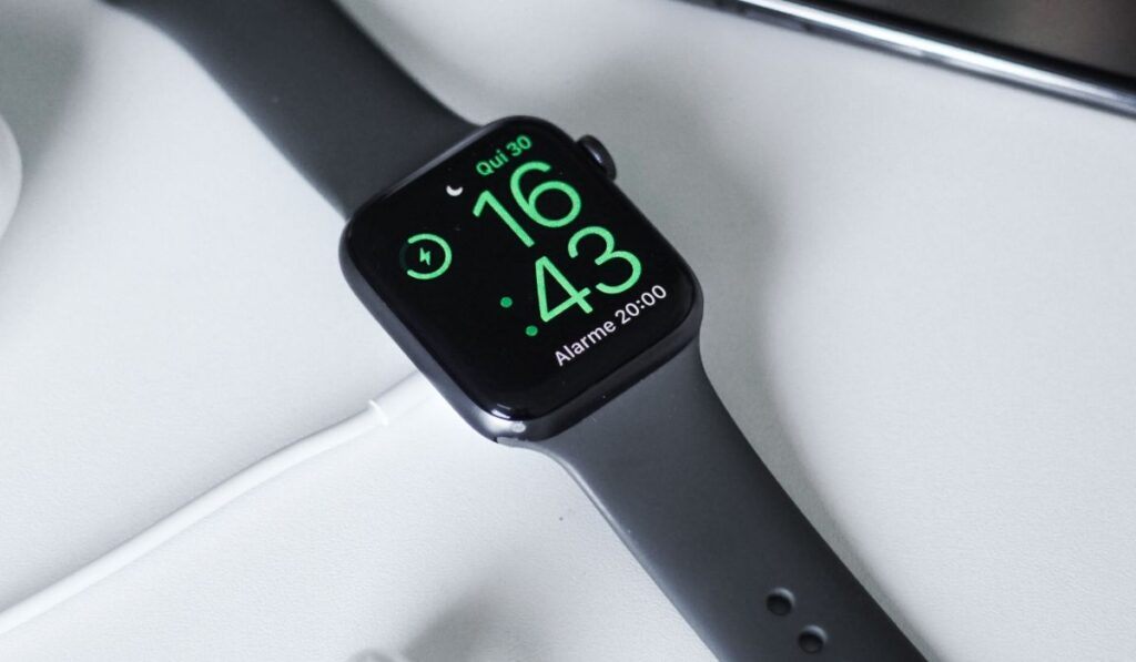 How to know if Apple Watch is charging