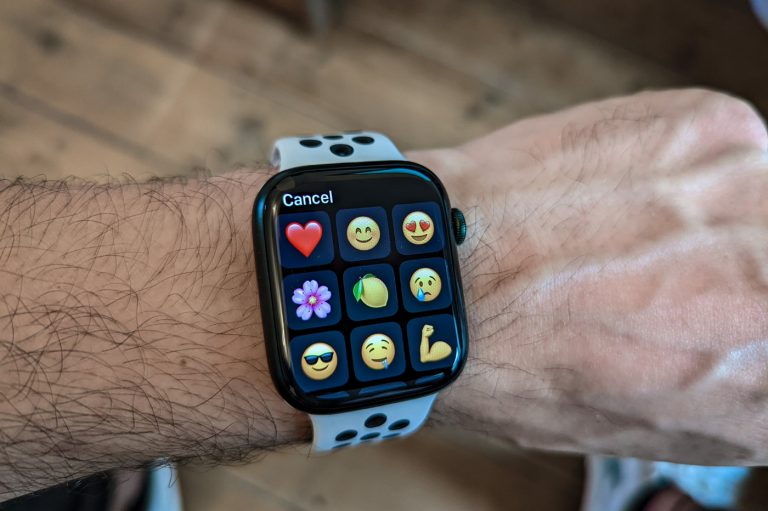 How to Type Emojis on Apple Watch